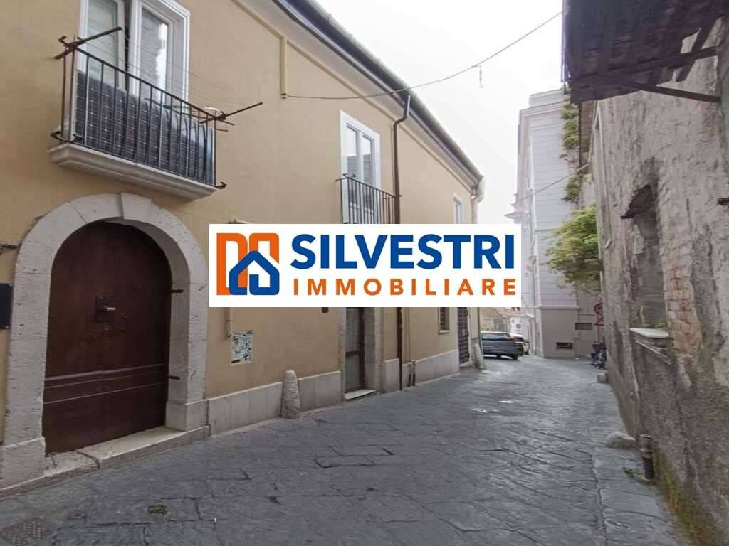 appartamento in vendita a Benevento in zona Centro Storico