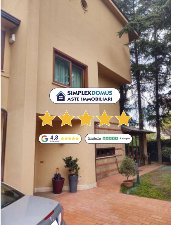 casa indipendente in vendita a Benevento in zona Pacevecchia
