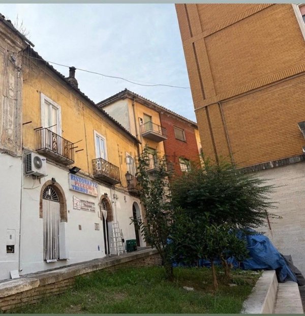 appartamento in vendita a Benevento in zona Centro Storico