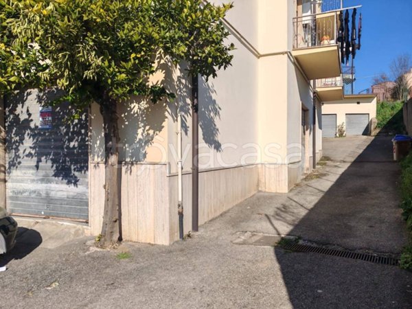 locale commerciale in vendita a Benevento