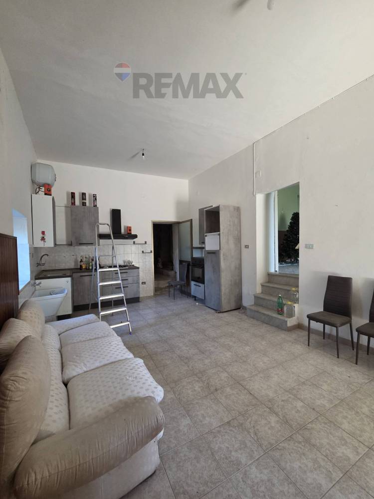 casa indipendente in vendita a Benevento in zona Torre Alfieri