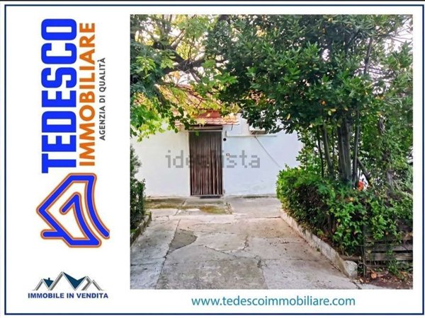 casa indipendente in vendita a Benevento in zona Pacevecchia