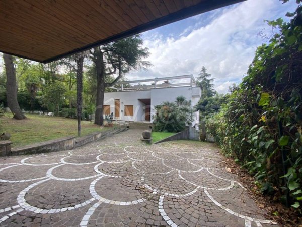 casa indipendente in vendita a Benevento in zona Pacevecchia
