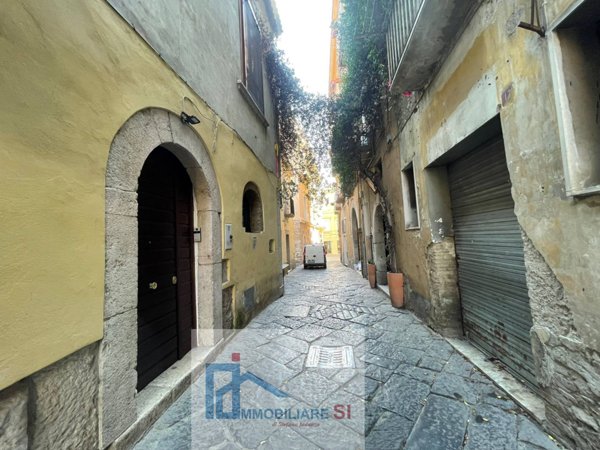 appartamento in vendita a Benevento in zona Centro Storico