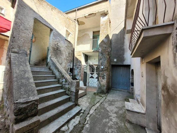 casa semindipendente in vendita a Bucciano in zona Pastorano