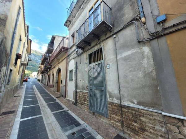 casa indipendente in vendita a Bucciano in zona Pastorano