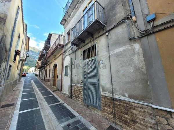 casa indipendente in vendita a Bucciano in zona Pastorano