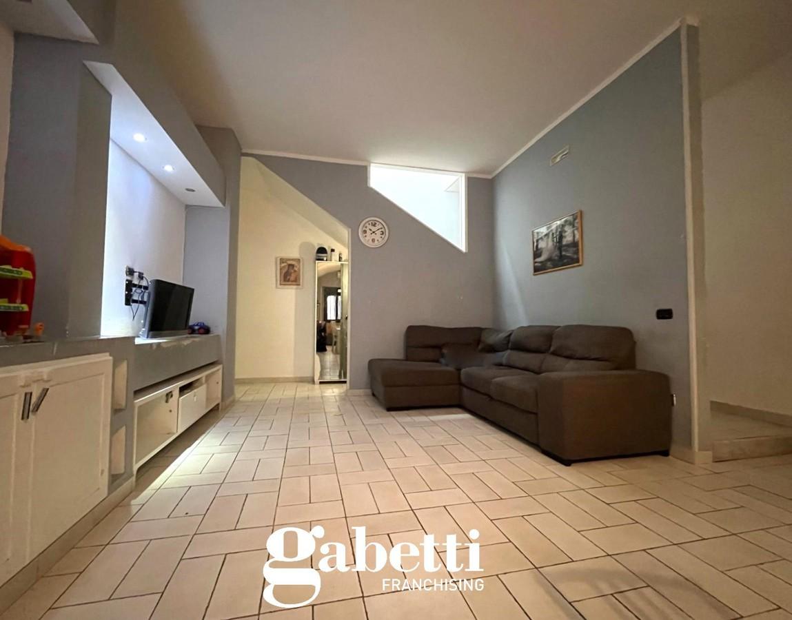 casa indipendente in vendita a Calvi
