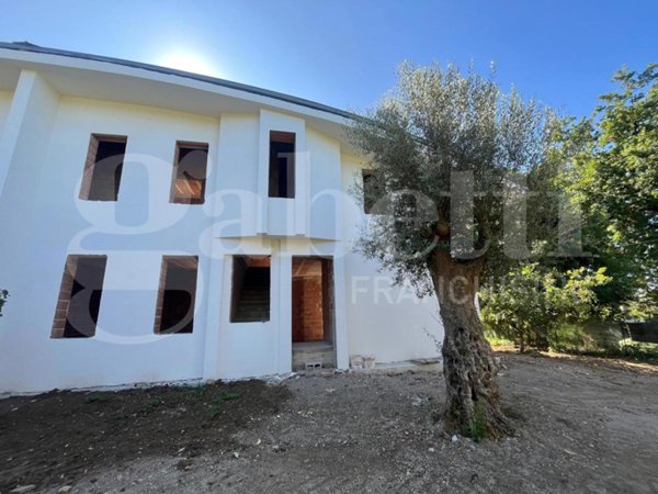 casa indipendente in vendita a Calvi