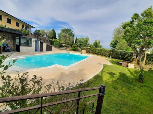 casa indipendente in vendita a Calvi