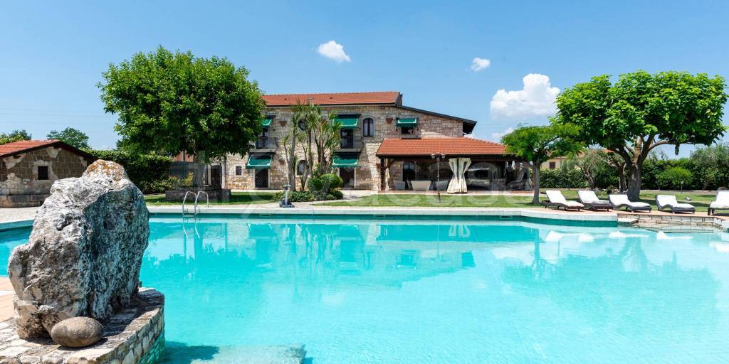 casa indipendente in vendita a Calvi