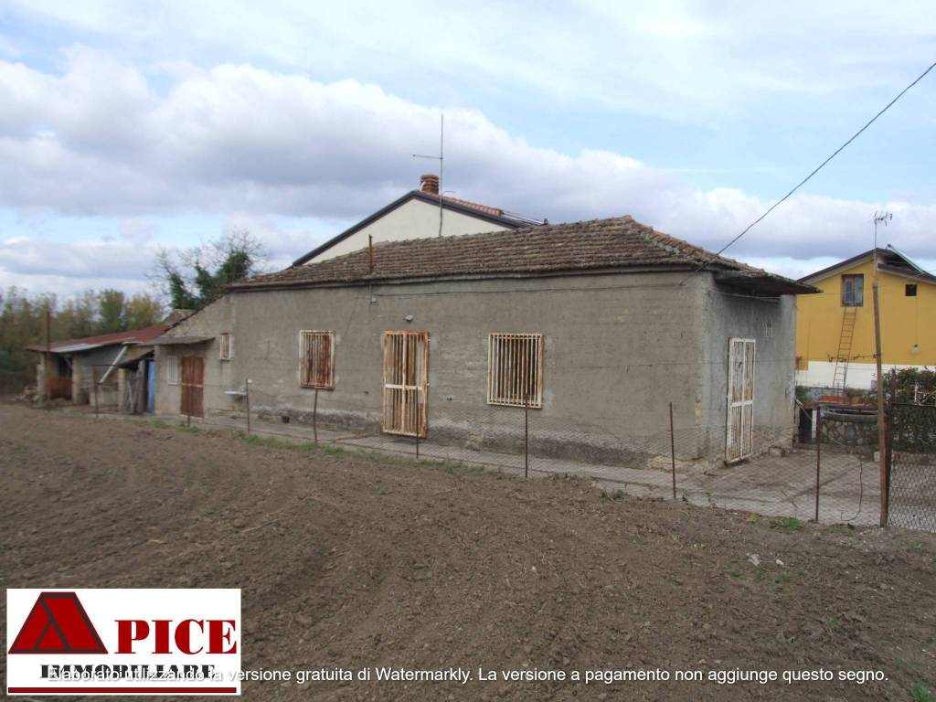 casa indipendente in vendita a Calvi