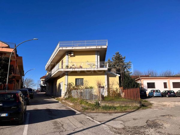 negozio in vendita a Calvi