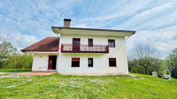 casa indipendente in vendita a Calvi