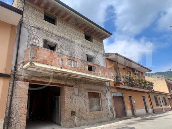 casa indipendente in vendita a Calvi