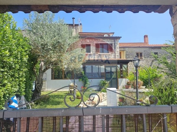 casa indipendente in vendita a Campolattaro in zona Iadanza