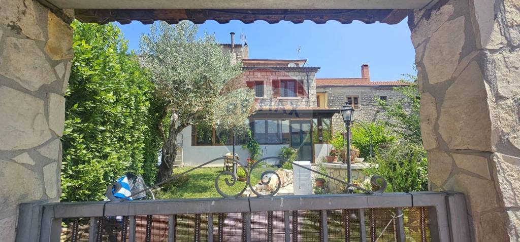 casa indipendente in vendita a Campolattaro