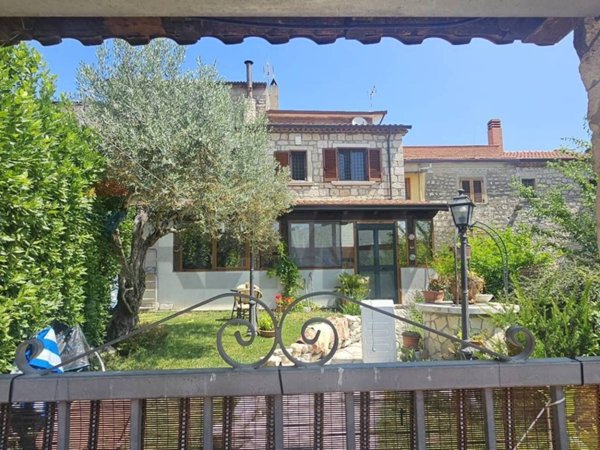 casa indipendente in vendita a Campolattaro