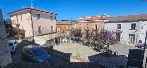 casa semindipendente in vendita a Campolattaro