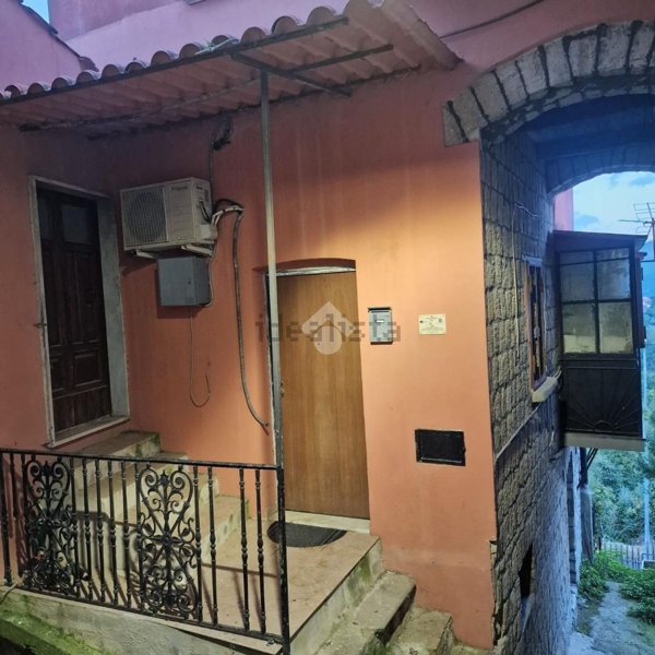 appartamento in vendita a Campoli del Monte Taburno in zona San Nicola Vecchio