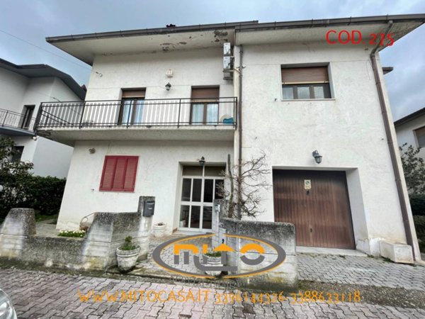 casa indipendente in vendita a Casalduni