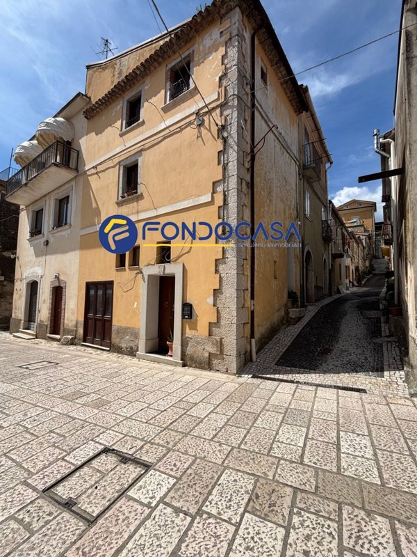 casa semindipendente in vendita a Casalduni