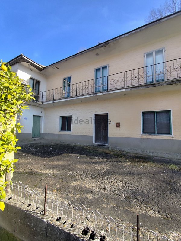 casa indipendente in vendita a Casalduni in zona Ferrarisi
