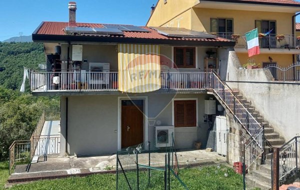 casa indipendente in vendita a Castelpoto