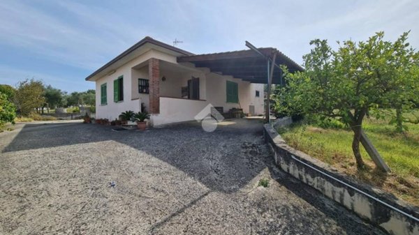 casa indipendente in vendita a Castelvenere