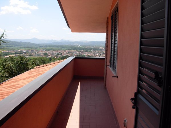 casa indipendente in vendita a Castelvenere
