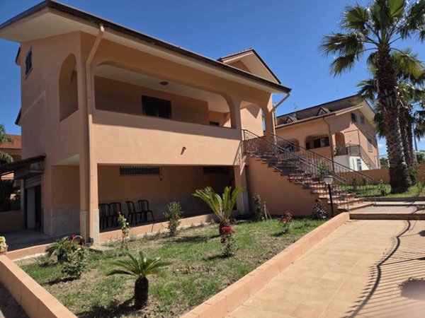 casa indipendente in vendita a Castelvenere