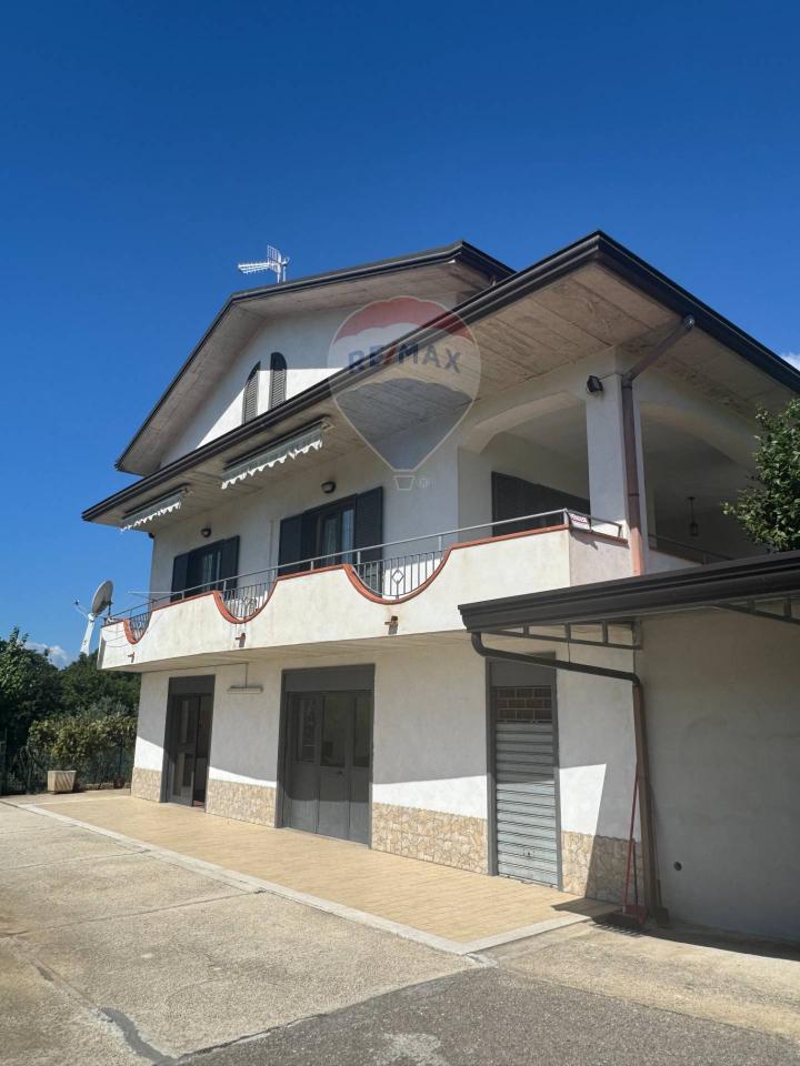 casa indipendente in vendita a Castelvenere