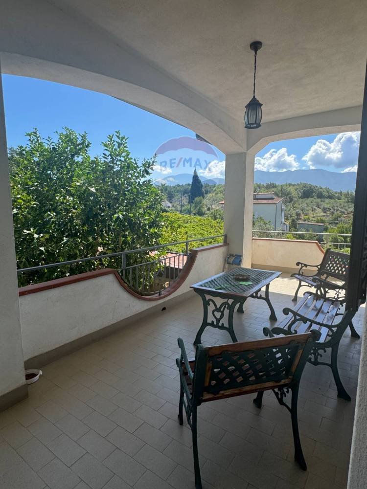 casa indipendente in vendita a Castelvenere