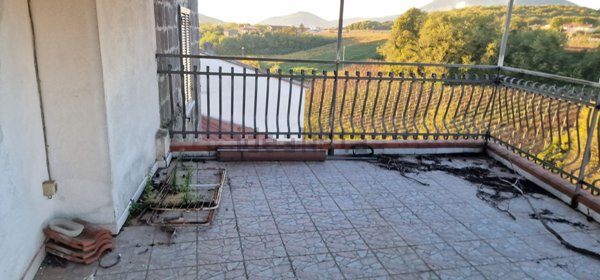 appartamento in vendita a Castelvenere in zona Parito