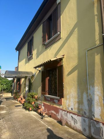 casa indipendente in vendita a Castelvenere