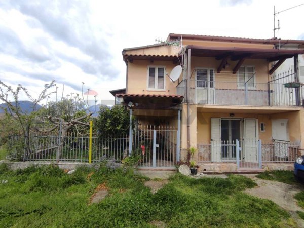 casa indipendente in vendita a Castelvenere