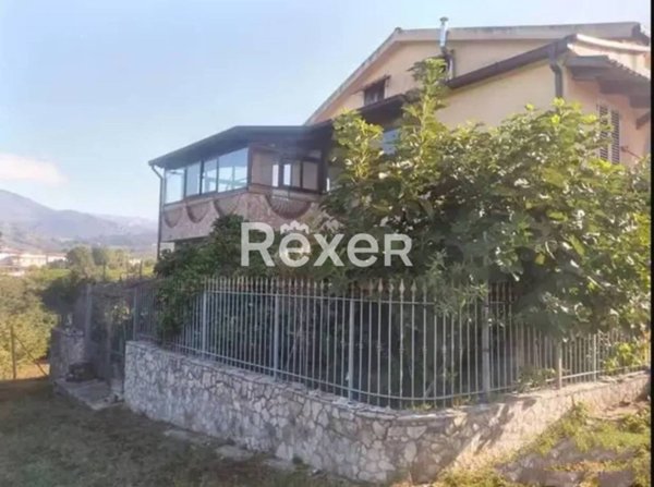casa indipendente in vendita a Castelvenere