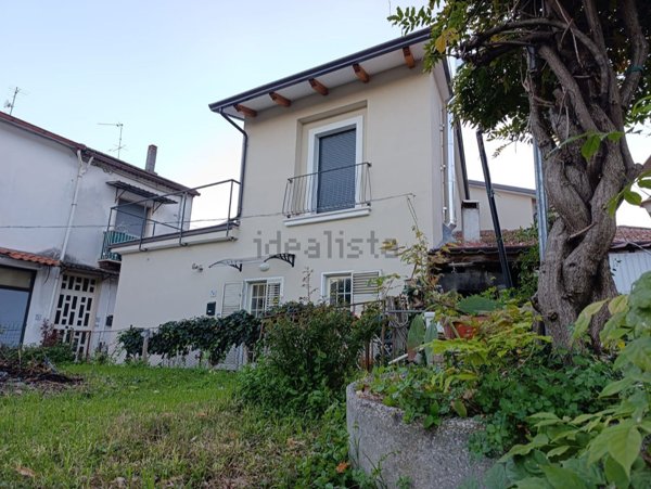 appartamento in vendita a Cautano in zona Cacciano