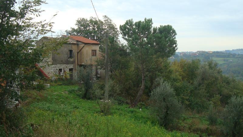 casale in vendita a Cautano in zona Sala
