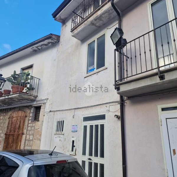 appartamento in vendita a Cautano in zona Cacciano