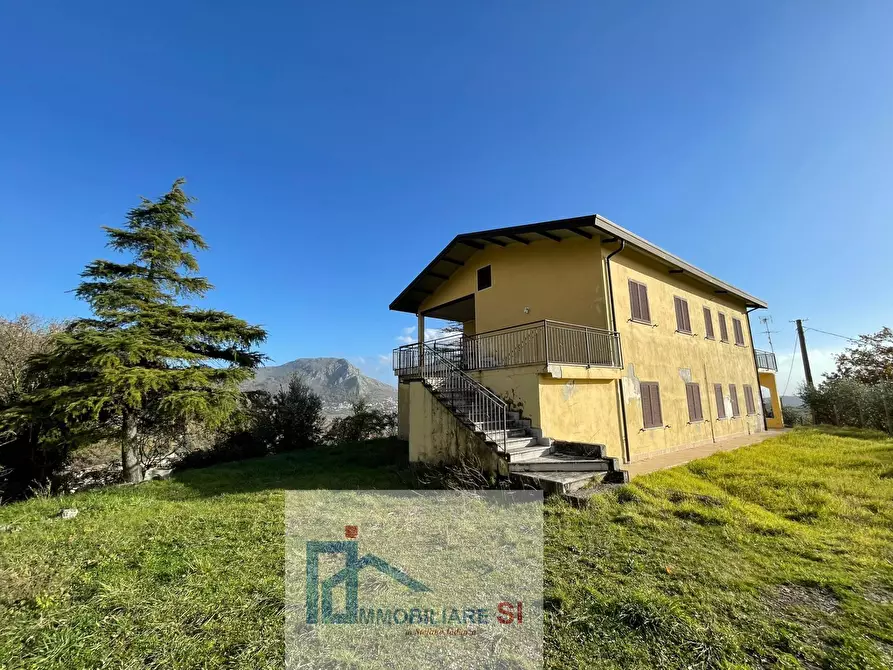 casa indipendente in vendita a Cautano in zona Cacciano