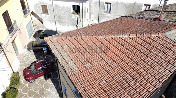 casa indipendente in vendita a Ceppaloni