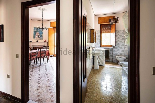 casa indipendente in vendita a Ceppaloni