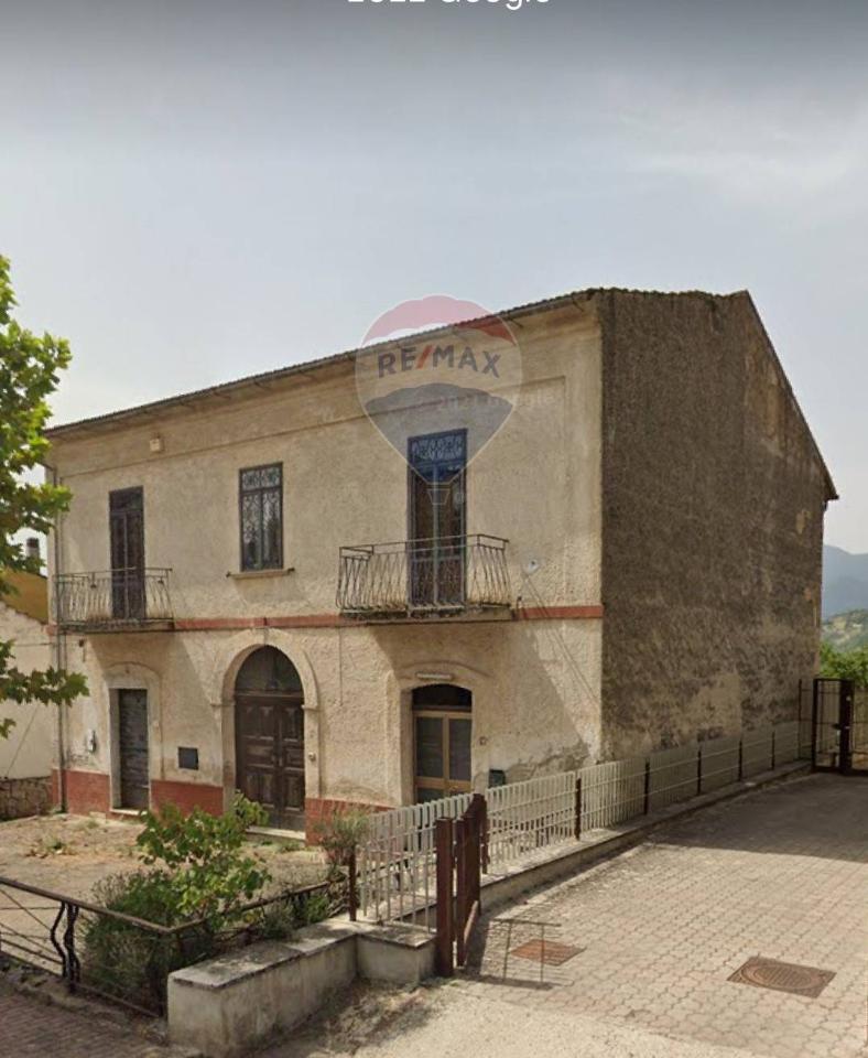 casa indipendente in vendita a Ceppaloni in zona San Giovanni di Ceppaloni
