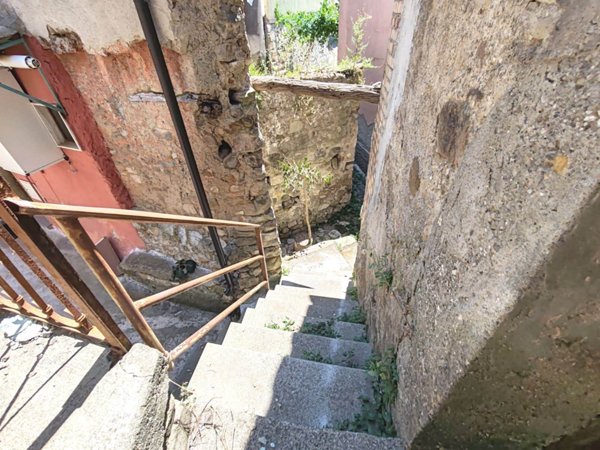 casa indipendente in vendita a Ceppaloni
