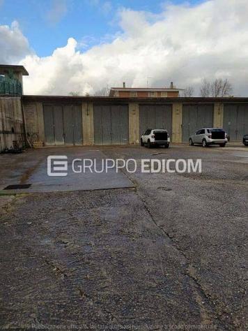 negozio in vendita a Ceppaloni
