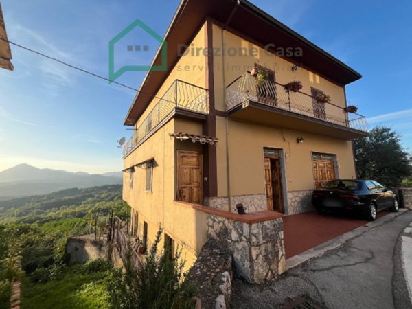 casa indipendente in vendita a Ceppaloni in zona Beltiglio