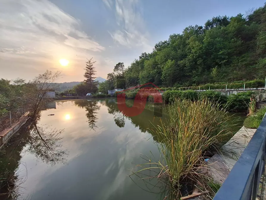 locale commerciale in vendita a Ceppaloni