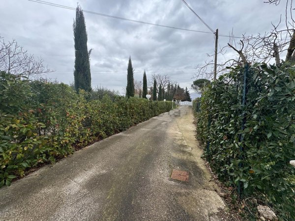 casa indipendente in vendita a Ceppaloni in zona Beltiglio
