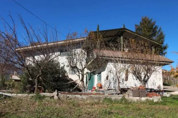 casa indipendente in vendita a Cerreto Sannita